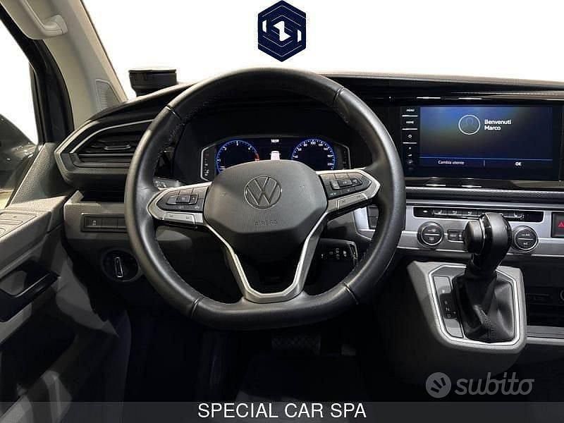 Usata VW Multivan Comfortline 149 CV (109 kW) 2024 Grigio Furgone