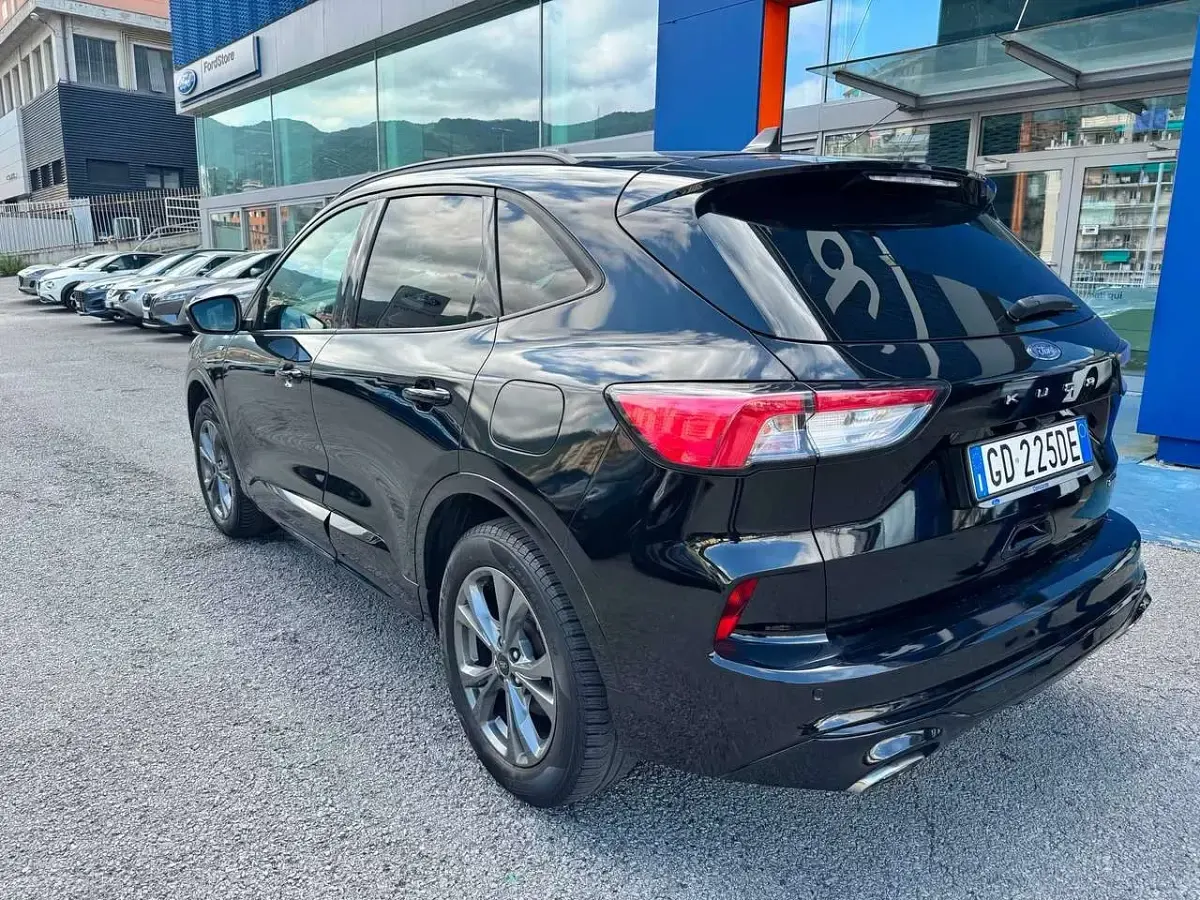 Usata Ford Kuga ST-Line 152 CV (111 kW) 2021 Nero SUV