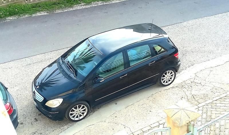 Usata Mercedes B180 2010 Nero Monovolume