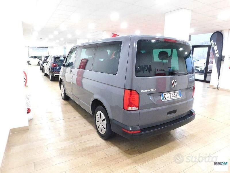 Usata VW Caravelle Trendline 110 CV (80 kW) 2022 Grigio Monovolume