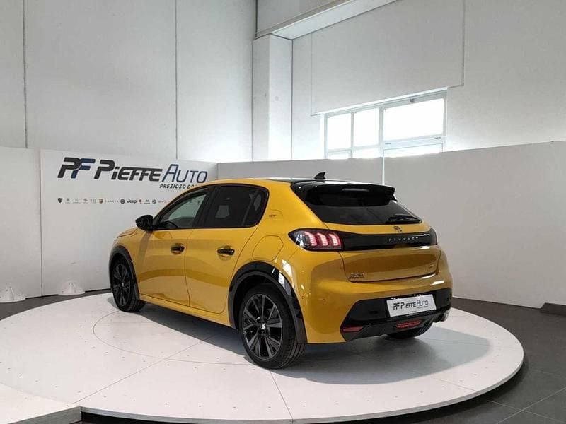 Usata Peugeot 208 GT 102 CV (75 kW) 2023 Giallo Utilitaria