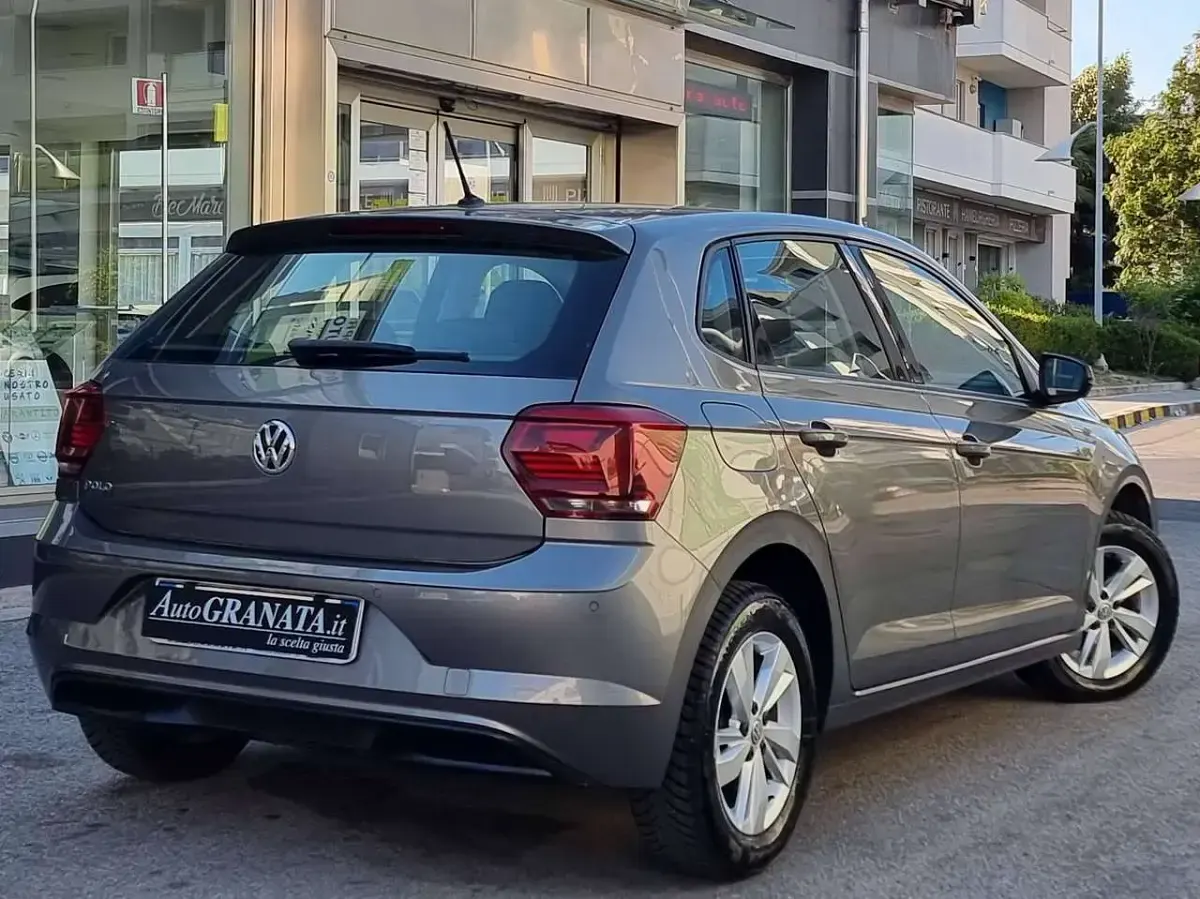 Usata VW Polo Comfortline 95 CV (69 kW) 2020 Grigio Utilitaria