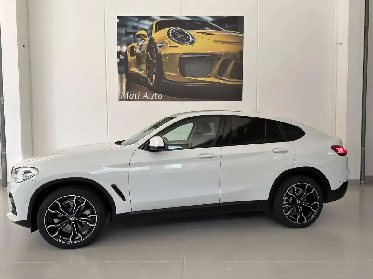Usata BMW X4 Sport Line 190 CV (139 kW) 2021 Bianco SUV