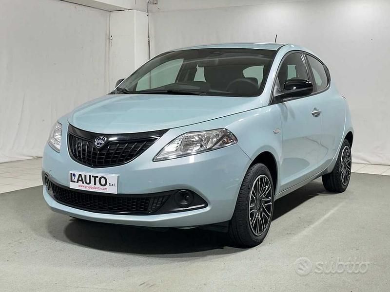 Usata Lancia Ypsilon S 70 CV (51 kW) 2023 Rugiada Utilitaria