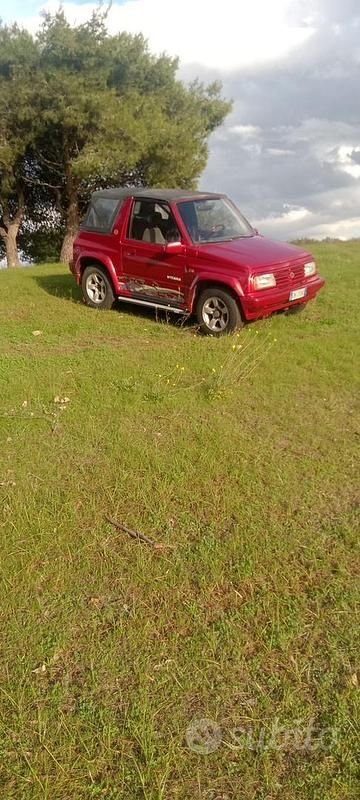 Usata Suzuki Vitara 75 CV (55 kW) 1992 Rosso SUV