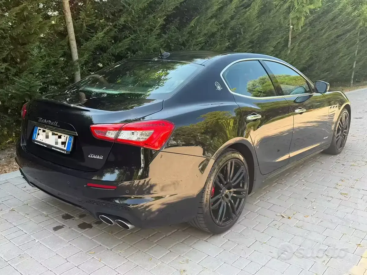 Usata Maserati Ghibli 250 CV (183 kW) 2020 Nero Berlina