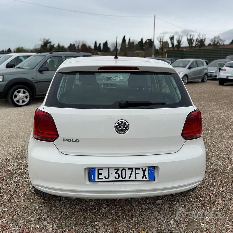 Usata VW Polo Comfortline 70 CV (51 kW) 2011 Bianco Utilitaria