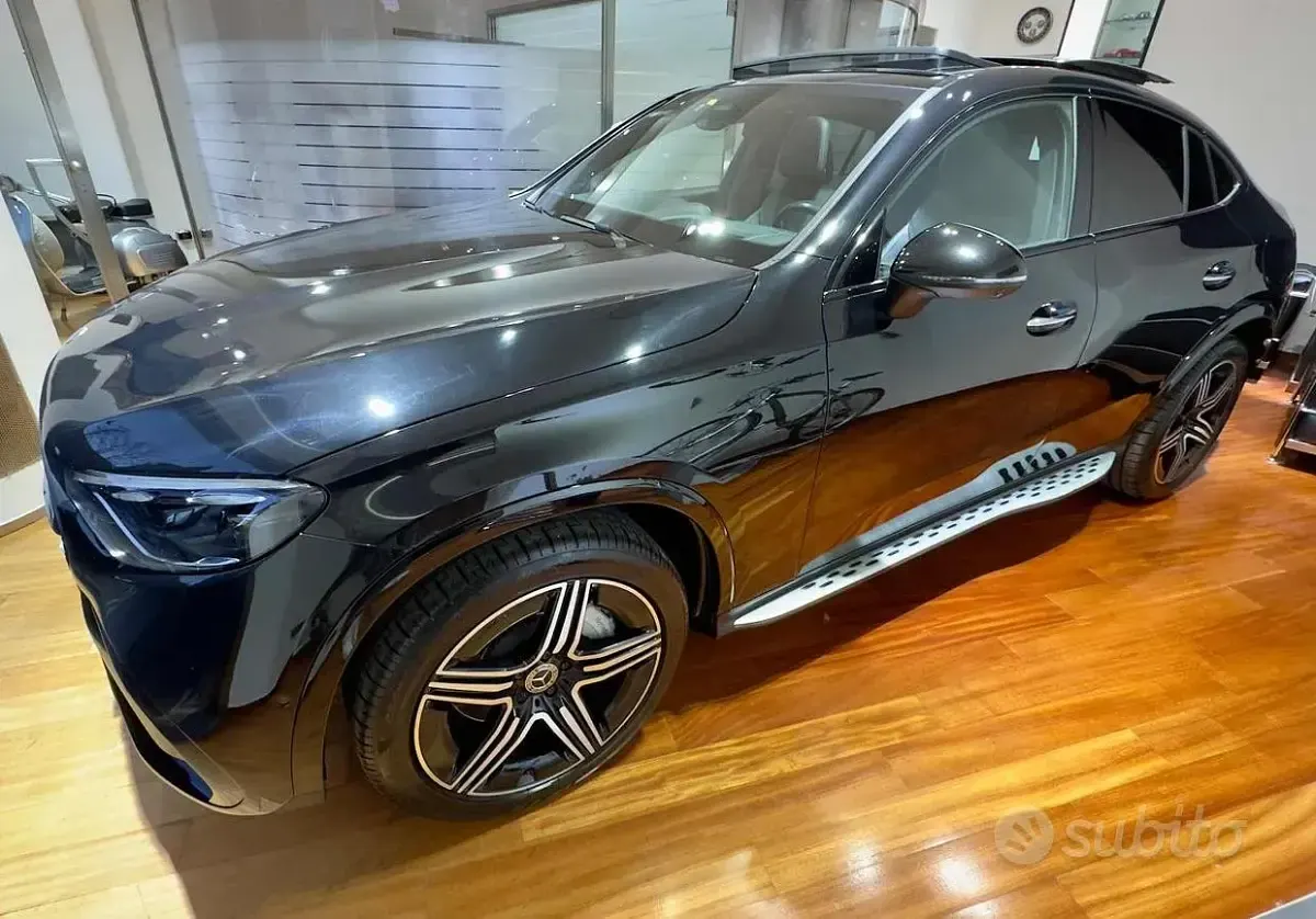 Usata Mercedes GLC300de AMG Line Premium Plus 197 CV (144 kW) 2023 Nero Coupé