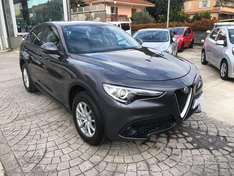 Usata Alfa Romeo Stelvio 180 CV (132 kW) 2018 Grigio SUV