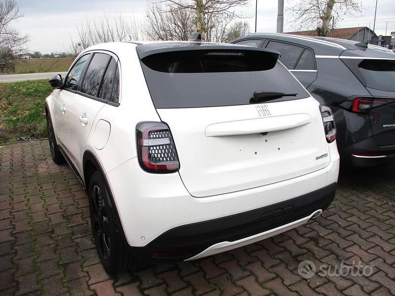 Usata Fiat 600 La Prima 101 CV (74 kW) 2024 Bianco SUV