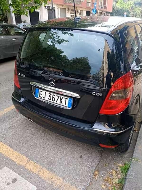 Usata Mercedes A180 Avantgarde Edition 109 CV (80 kW) 2011 Nero Monovolume