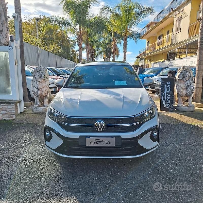 Usata VW Taigo R-line 110 CV (80 kW) 2023 Beige SUV