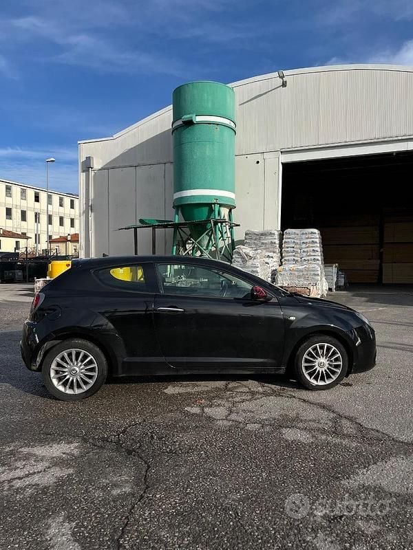 Usata Alfa Romeo MiTo Distinctive 85 CV (62 kW) 2014 Nero Utilitaria