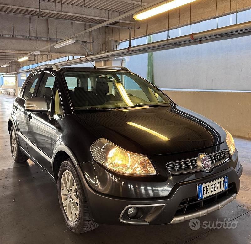 Usata Fiat Sedici Emotion 120 CV (88 kW) 2012 Nero SUV
