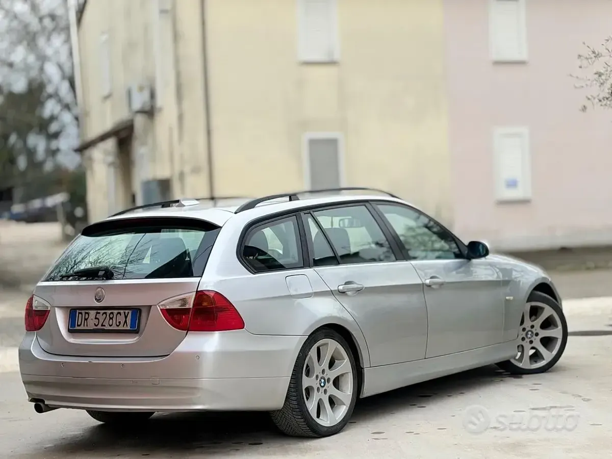 Usata BMW 318 M Sport 129 CV (94 kW) 2008 Grigio Station wagon