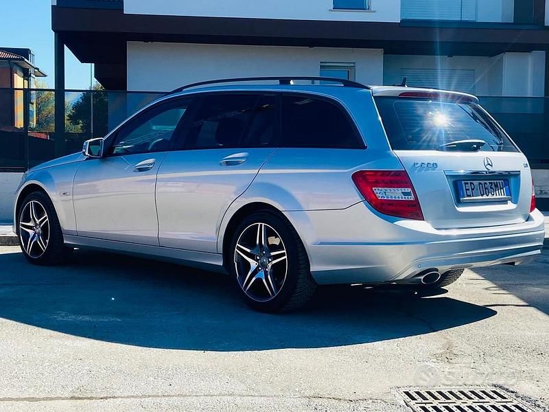 Usata Mercedes C220 170 CV (125 kW) 2012 Grigio Station wagon