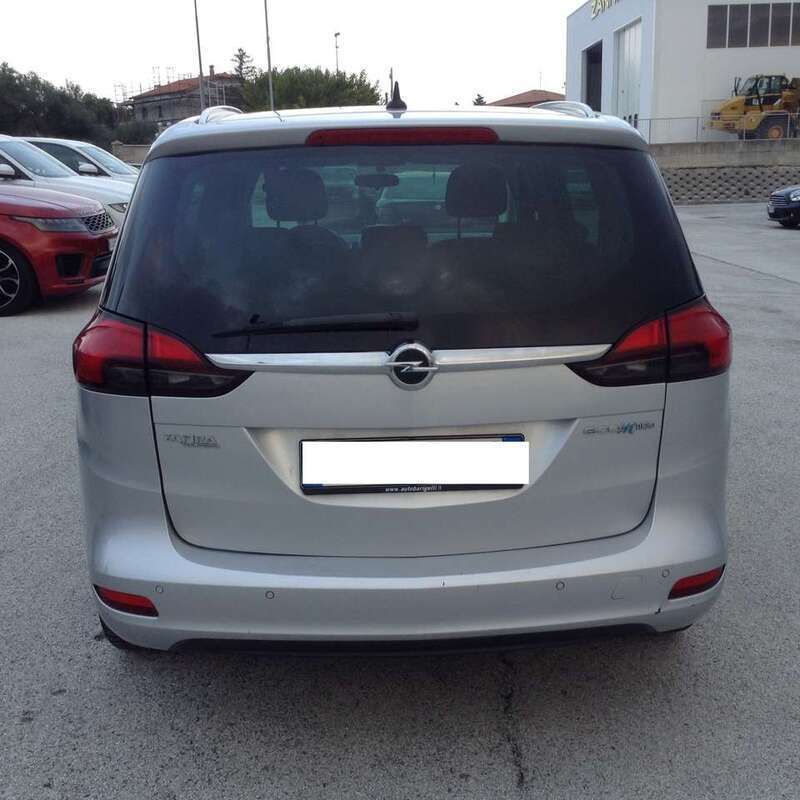 Usata Opel Zafira Tourer Cosmo 150 CV (110 kW) 2012 Argento Monovolume