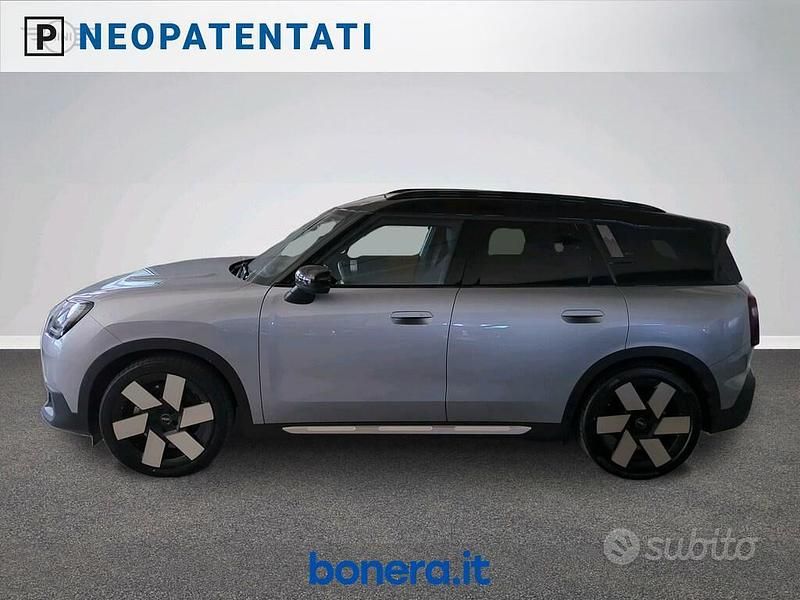 Usata Mini Countryman Favoured 230 kW (313 CV) 2024 Argento SUV
