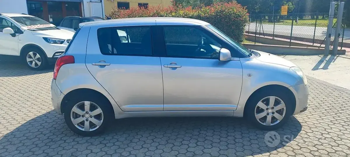 Usata Suzuki Swift GL 92 CV (67 kW) 2008 Grigio Utilitaria