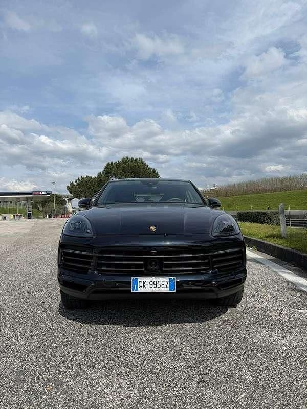 Usata Porsche Cayenne Coupe Platinum Edition 462 CV (339 kW) 2022 Blu/azzurro Coupé