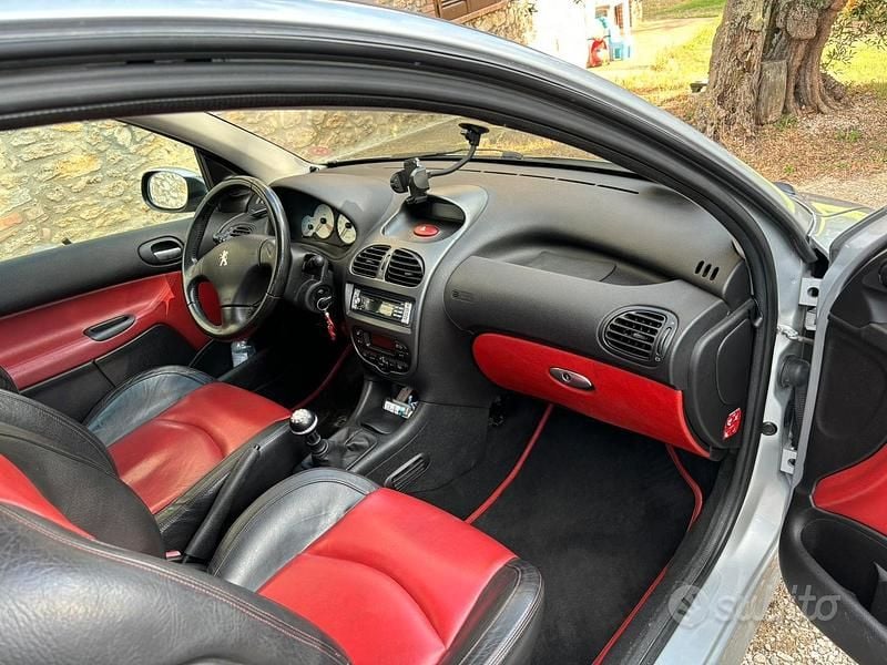 Usata Peugeot 206 110 CV (80 kW) 2004 Grigio Utilitaria