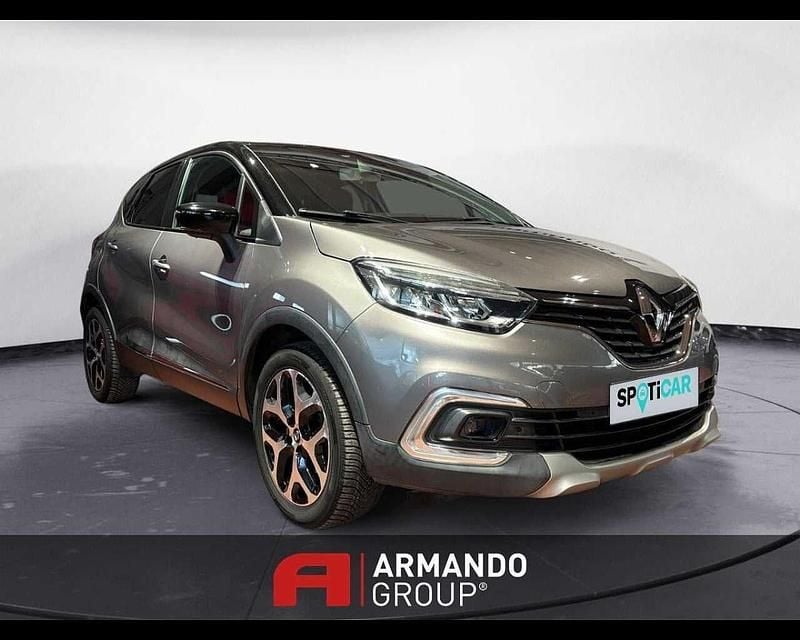Usata Renault Captur 110 CV (80 kW) 2018 Grigio SUV
