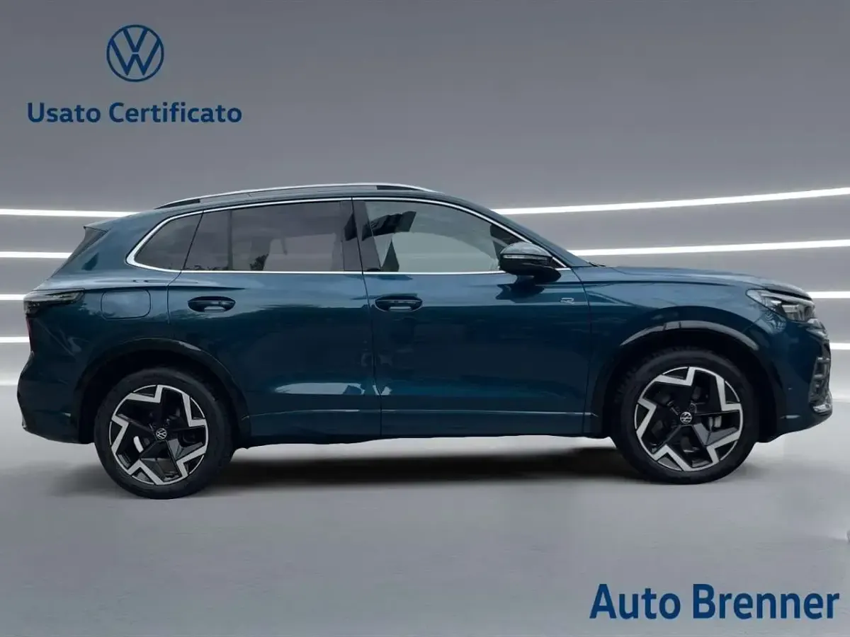 Usata VW Tiguan R-line 150 CV (110 kW) 2025 Nightshade blue metallic SUV