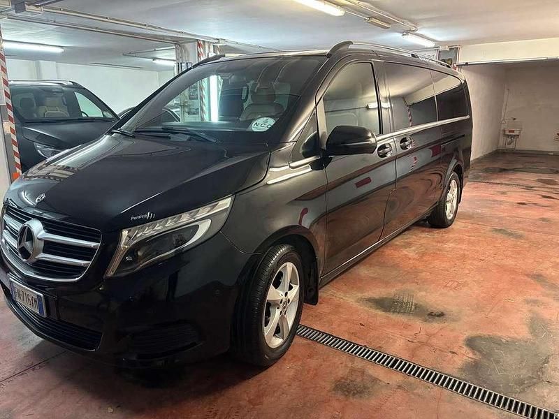 Usata Mercedes V220 163 CV (119 kW) 2018 Nero Monovolume