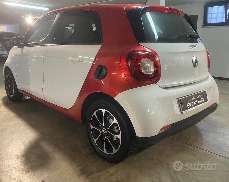 Usata Smart ForFour 89 CV (65 kW) 2017 Bianco Utilitaria