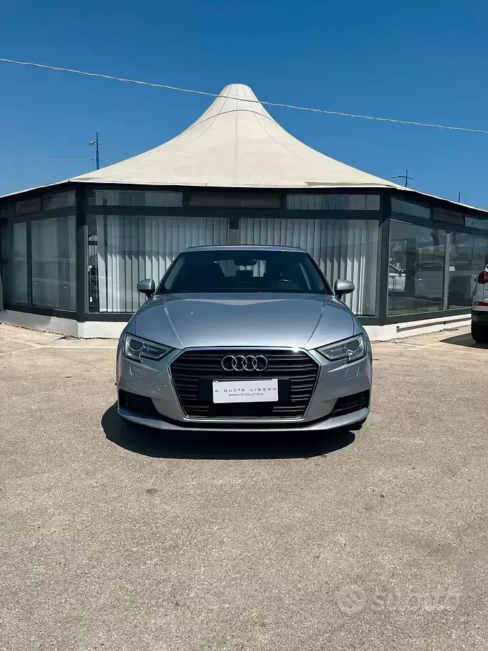 Usata Audi A3 Comfort 116 CV (85 kW) 2019 Grigio Berlina