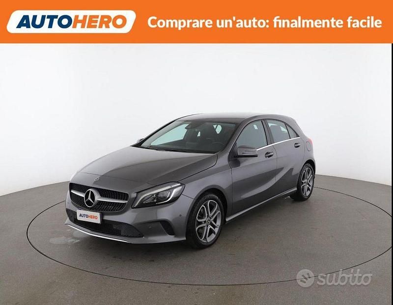 Usata Mercedes A180 108 CV (79 kW) 2017 Grigio Berlina