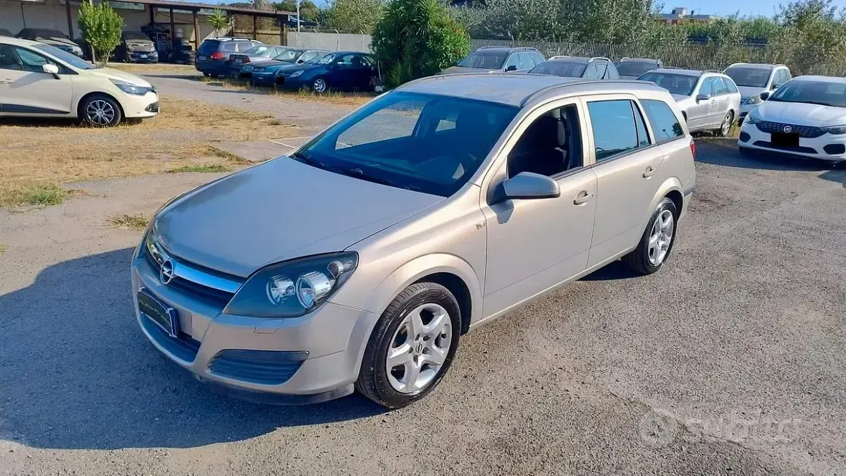 Usata Opel Astra 90 CV (66 kW) 2006 Grigio Station wagon