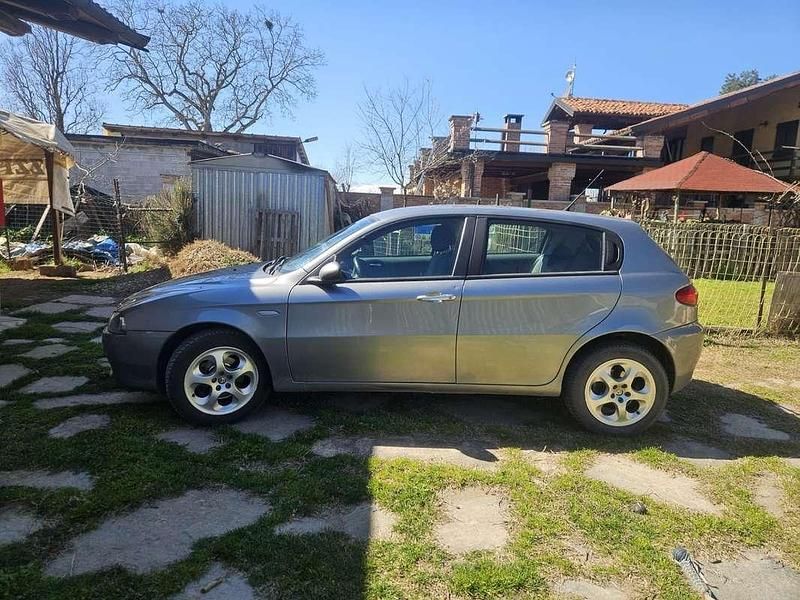 Usata Alfa Romeo 147 Progression 150 CV (110 kW) 2006 Utilitaria