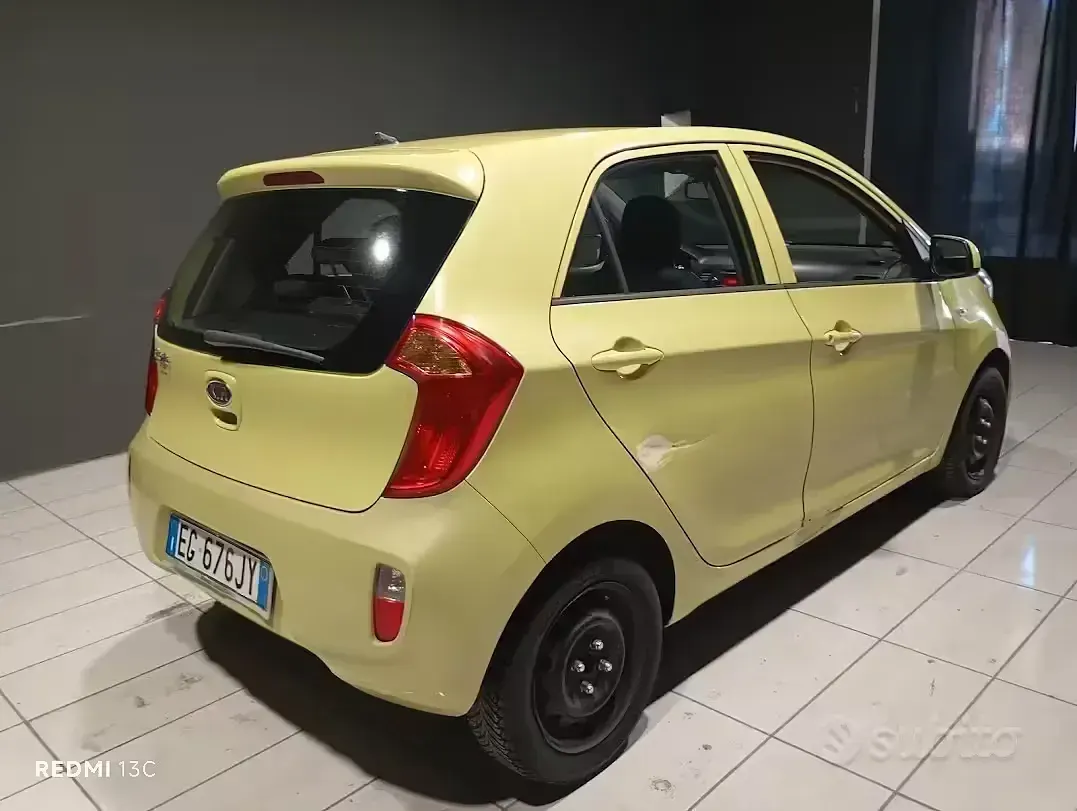 Usata Kia Picanto Style 69 CV (50 kW) 2011 Giallo Utilitaria