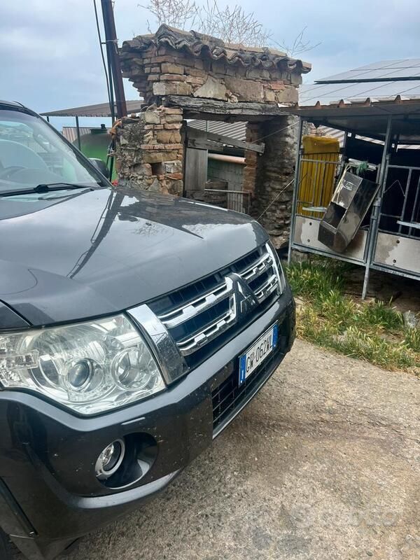 Usata Mitsubishi Pajero 197 CV (144 kW) 2013 Grigio SUV