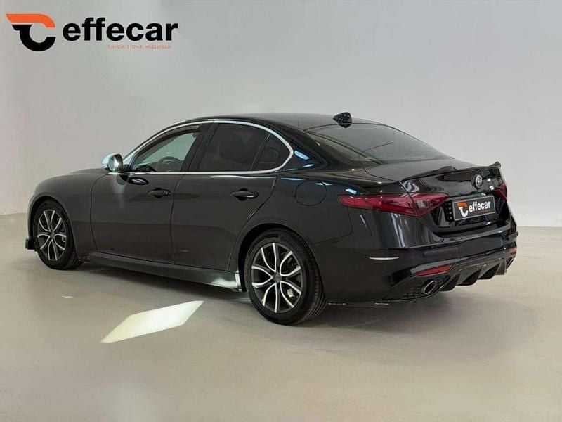 Second-hand Alfa Romeo Giulia 150 CP (110 kW) 2016 Negru Berlinǎ