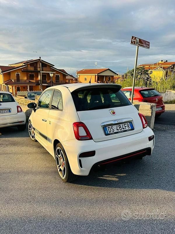 Usata Abarth 500 135 CV (99 kW) 2009 Bianco Utilitaria