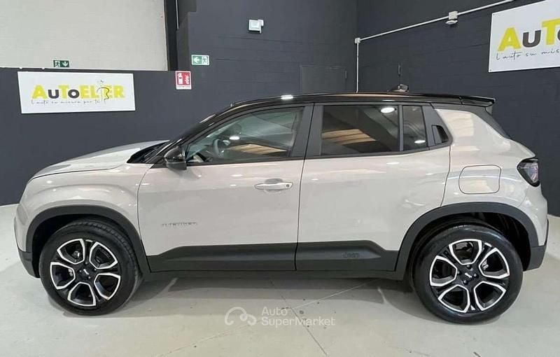 Nuova Jeep Avenger Summit 101 CV (74 kW) 2025 Stone / tetto volcano SUV