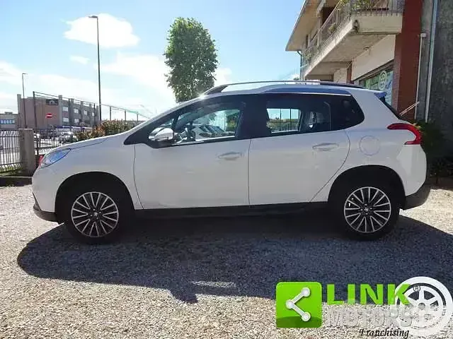 Usata Peugeot 2008 Active 82 CV (60 kW) 2014 Bianco SUV