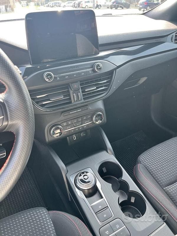 Usata Ford Focus ST-Line 125 CV (91 kW) 2019 Bianco Berlina