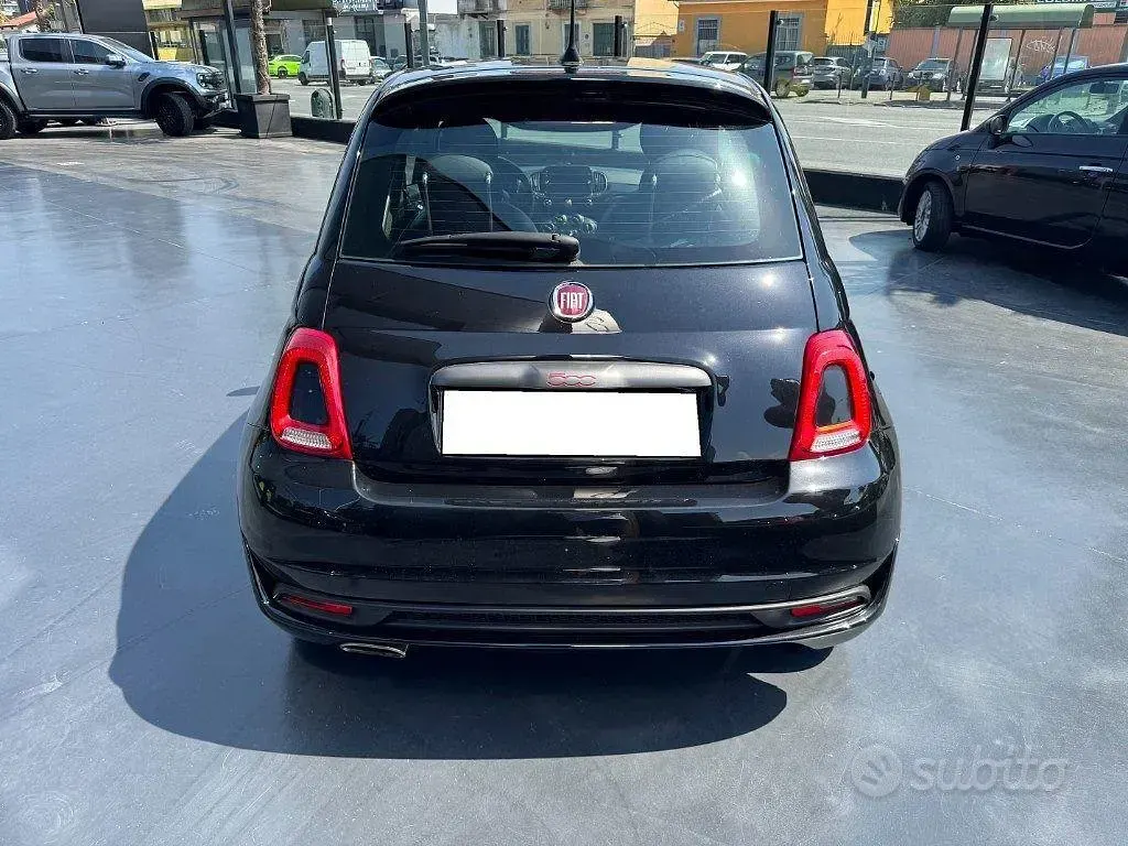 Usata Fiat 500 Sport 69 CV (50 kW) 2019 Nero pastello Utilitaria