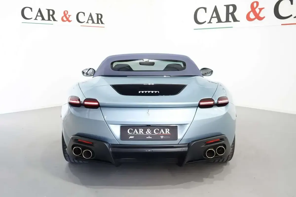 Usata Ferrari Roma 620 CV (456 kW) 2024 Blu/azzurro Cabrio