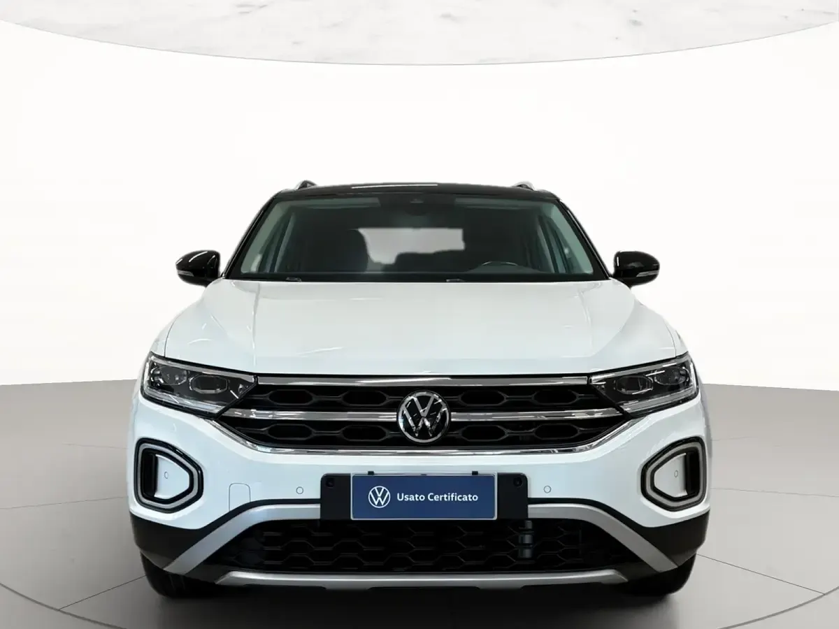 Usata VW T-Roc Style 110 CV (80 kW) 2023 Pure white nero SUV