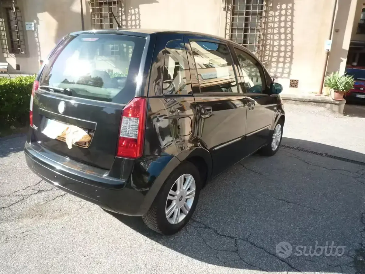 Usata Fiat Idea 95 CV (69 kW) 2011 Nero Monovolume