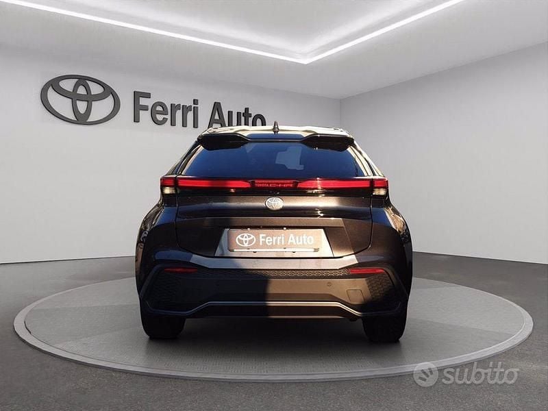 Usata Toyota C-HR Lounge 197 CV (144 kW) 2024 Dark grey met SUV