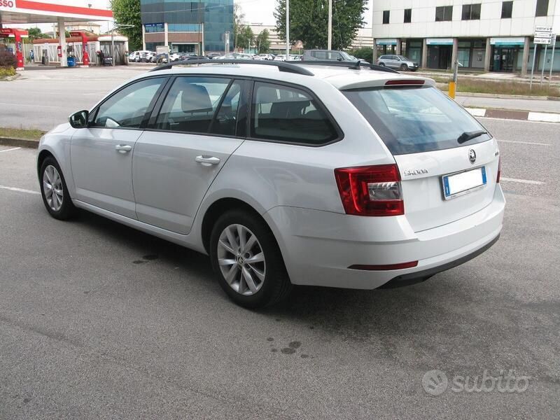 Usata Skoda Octavia Executive 116 CV (85 kW) 2018 Bianco Station wagon