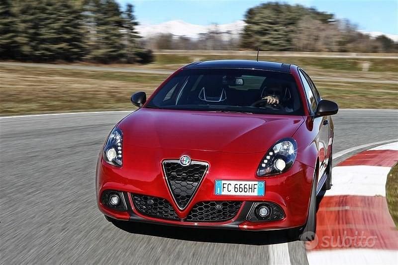 Usata Alfa Romeo Giulietta Business 120 CV (88 kW) 2016 Grigio Berlina