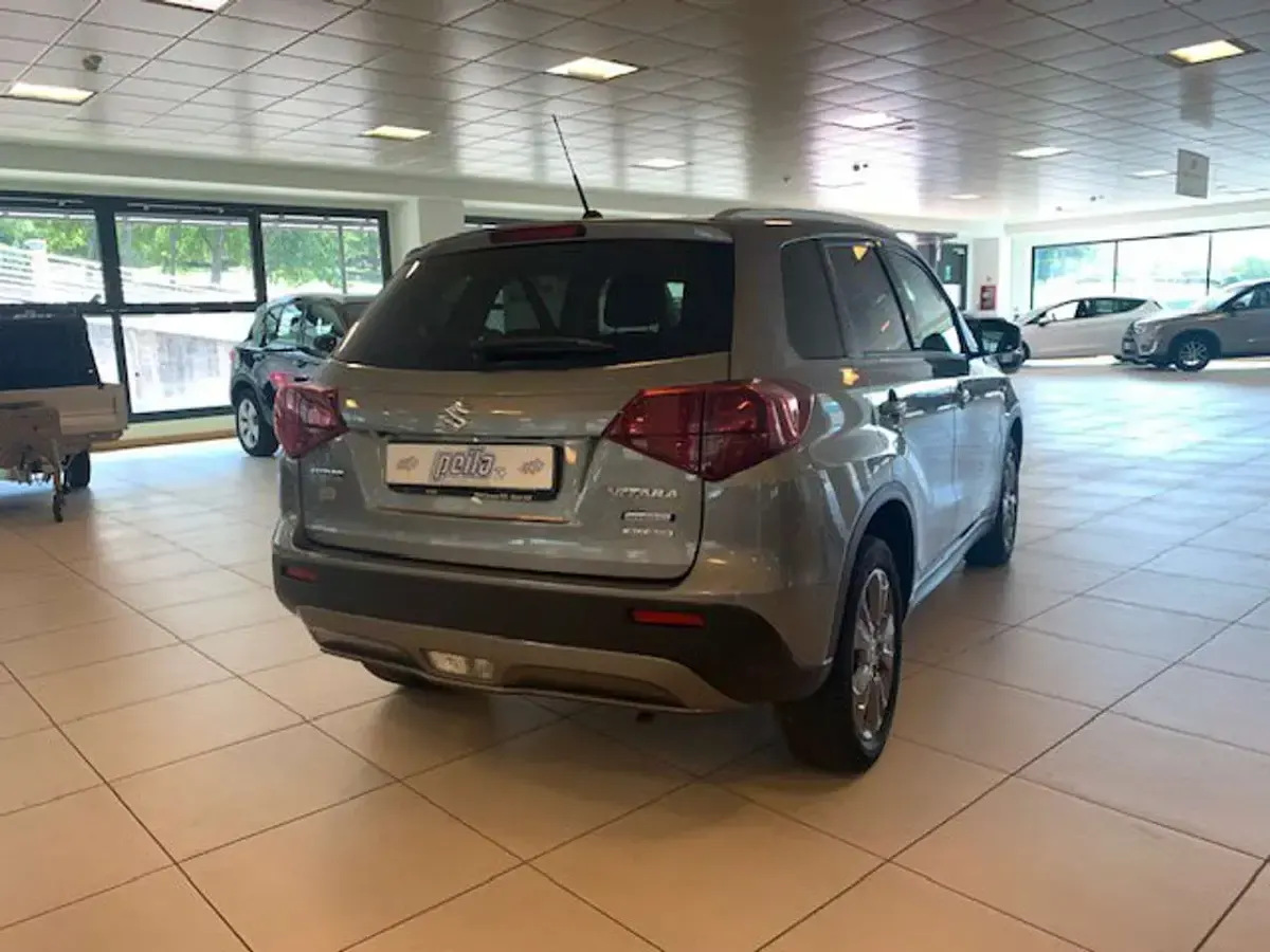 Usata Suzuki Vitara Cool 129 CV (94 kW) 2022 Grigio SUV