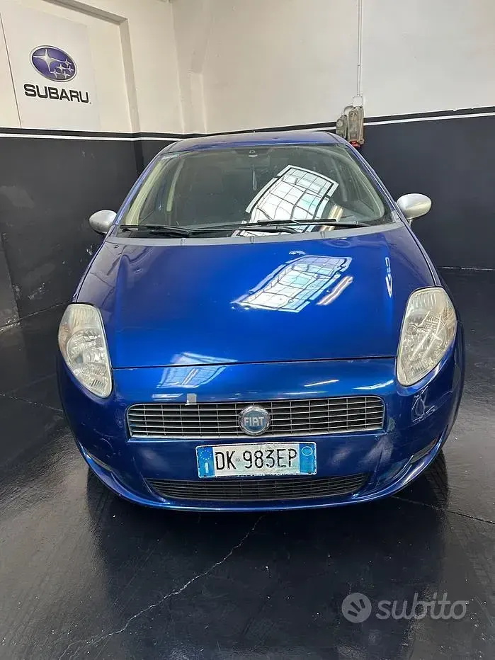 Usata Fiat Grande Punto Active 65 CV (47 kW) 2007 Bluazzurro Utilitaria
