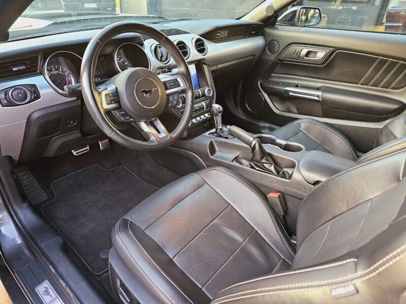 Usata Ford Mustang Fastback 317 CV (233 kW) 2020 Grigio Coupé